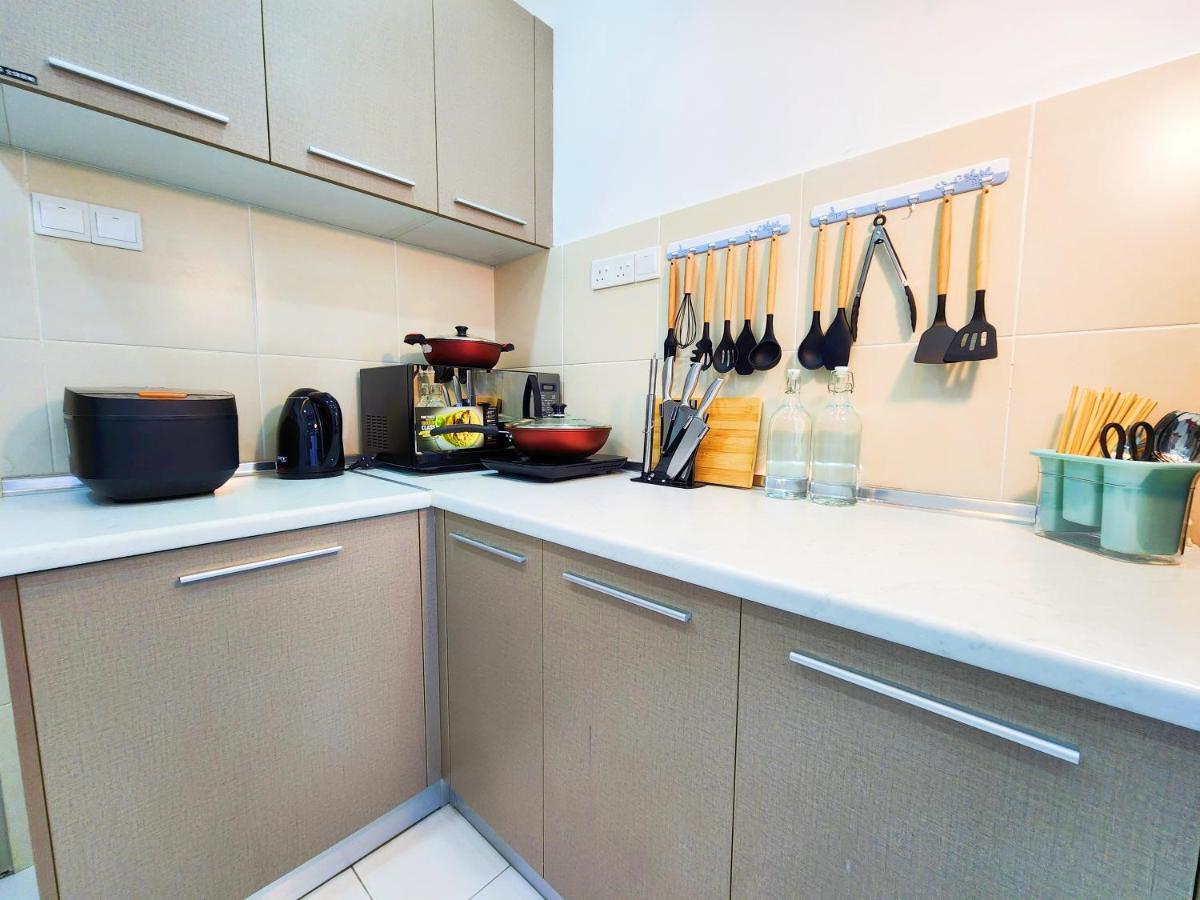 Klia Lili Residensi 5 Plus 2 Pax With Splendid Pool Nilai Εξωτερικό φωτογραφία